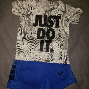 Boys nike short set